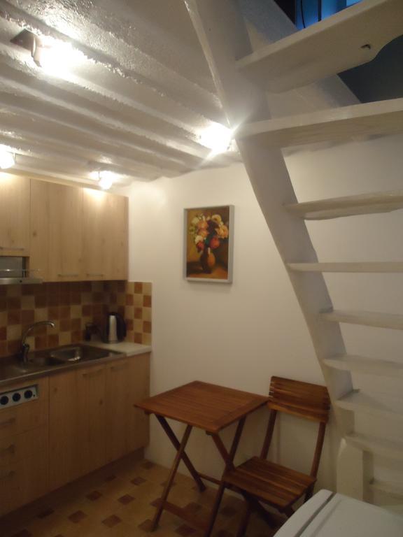 Homestay Roja Wilno Zewnętrze zdjęcie
